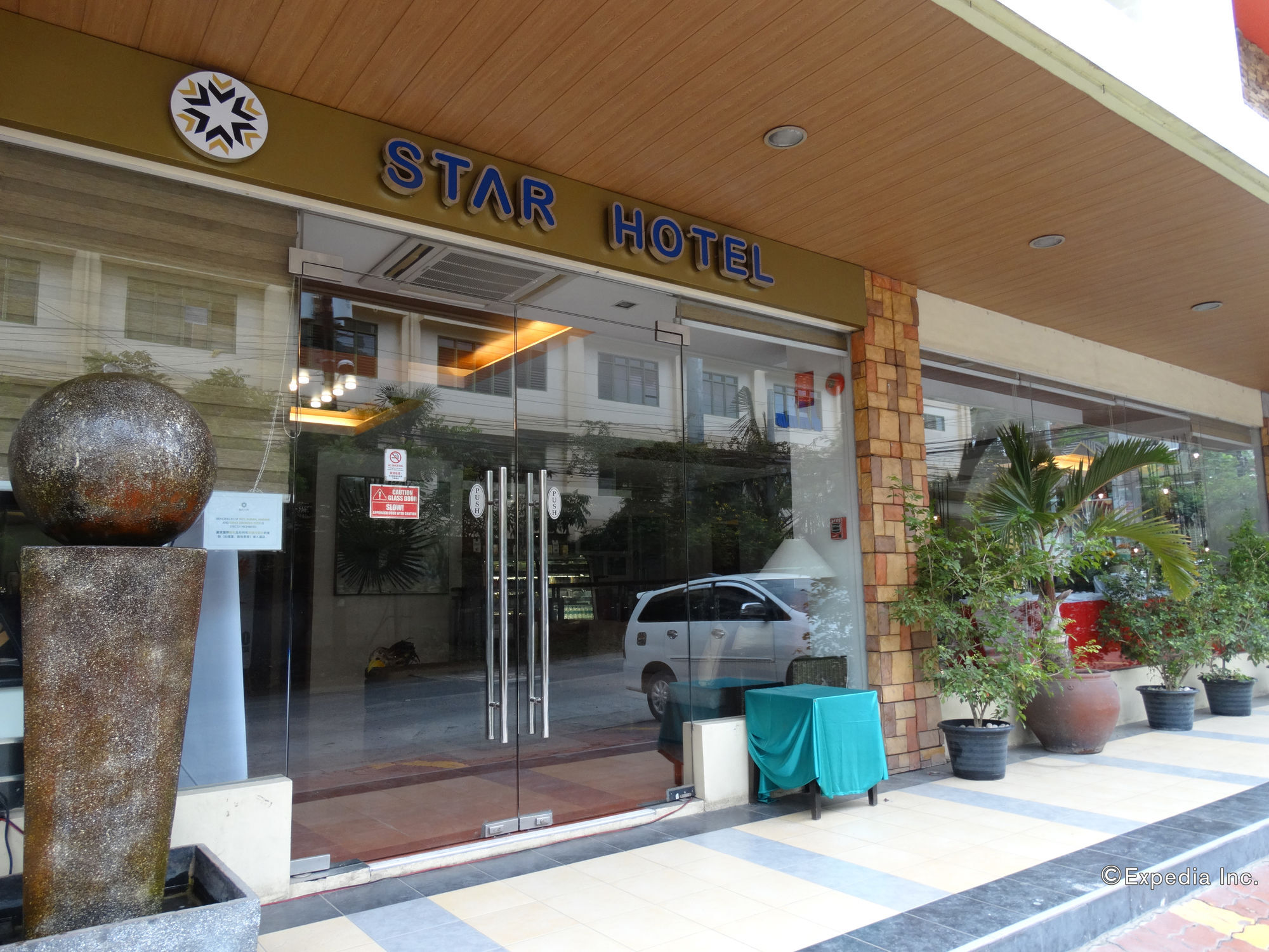 Star Hotel Davao Exterior photo